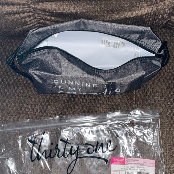 3/$25 🧜♀️ NWT THIRTY-ONE “Let’s Go Pouch” - Picture 3 of 4